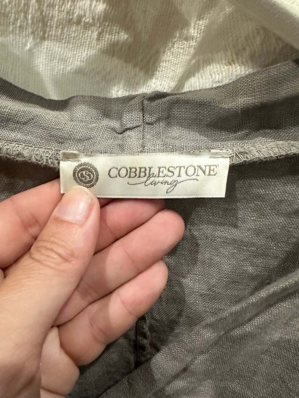 Cobblestone Living Grey Linen V-Neck 3/4 Sleeve High-Low Tunic Blouse - Picture 2 of 3
